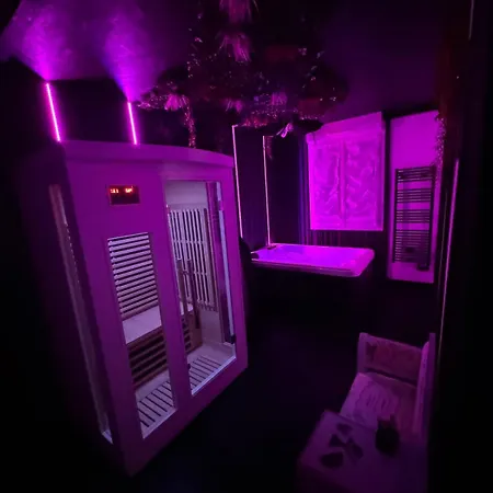 Et Bien Etre Avec Jacuzzi Et Sauna Cossé-le-Vivien