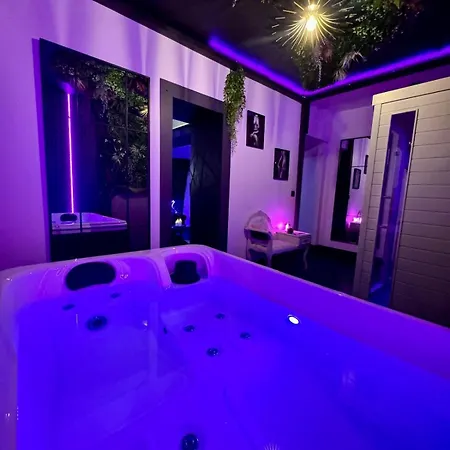 Et Bien Etre Avec Jacuzzi Et Sauna Hébergement de vacances *