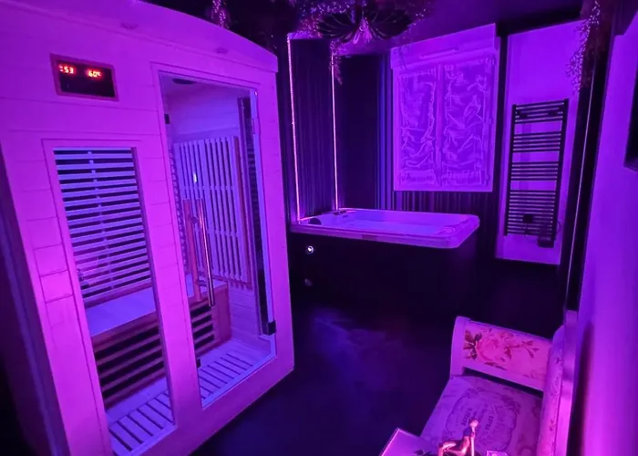 Et Bien Etre Avec Jacuzzi Et Sauna Holiday home *